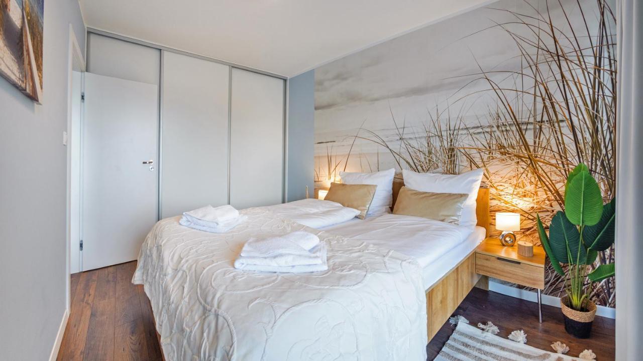 Apartament Blekitna Laguna Z Basenem - Ul Kasprowicza 20A - Holiday City Kołobrzeg Zewnętrze zdjęcie